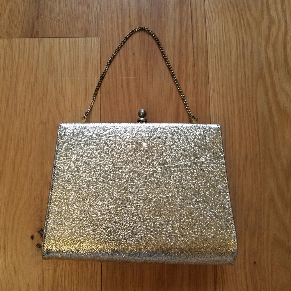 Vintage 70s gold metallic handbag clutch with chain